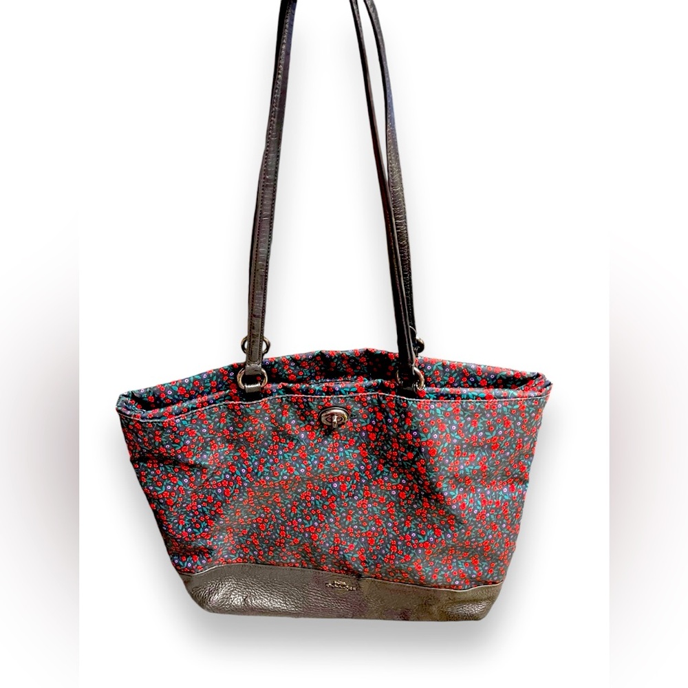 Coach Ranch Floral Print Nylon Leather Trim Shoulder Bag - Picture 2 of 8